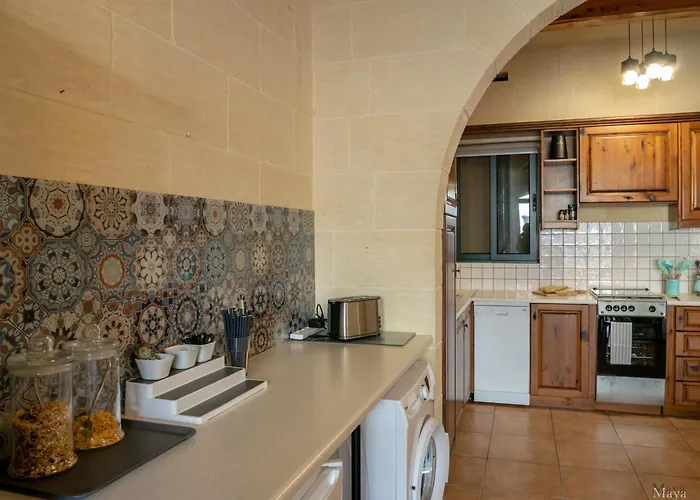 Moonshine Oda ve Kahvaltı 3*