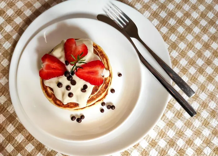 Moonshine Oda ve Kahvaltı Nadur