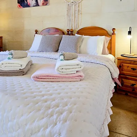 Bed & Breakfast Moonshine